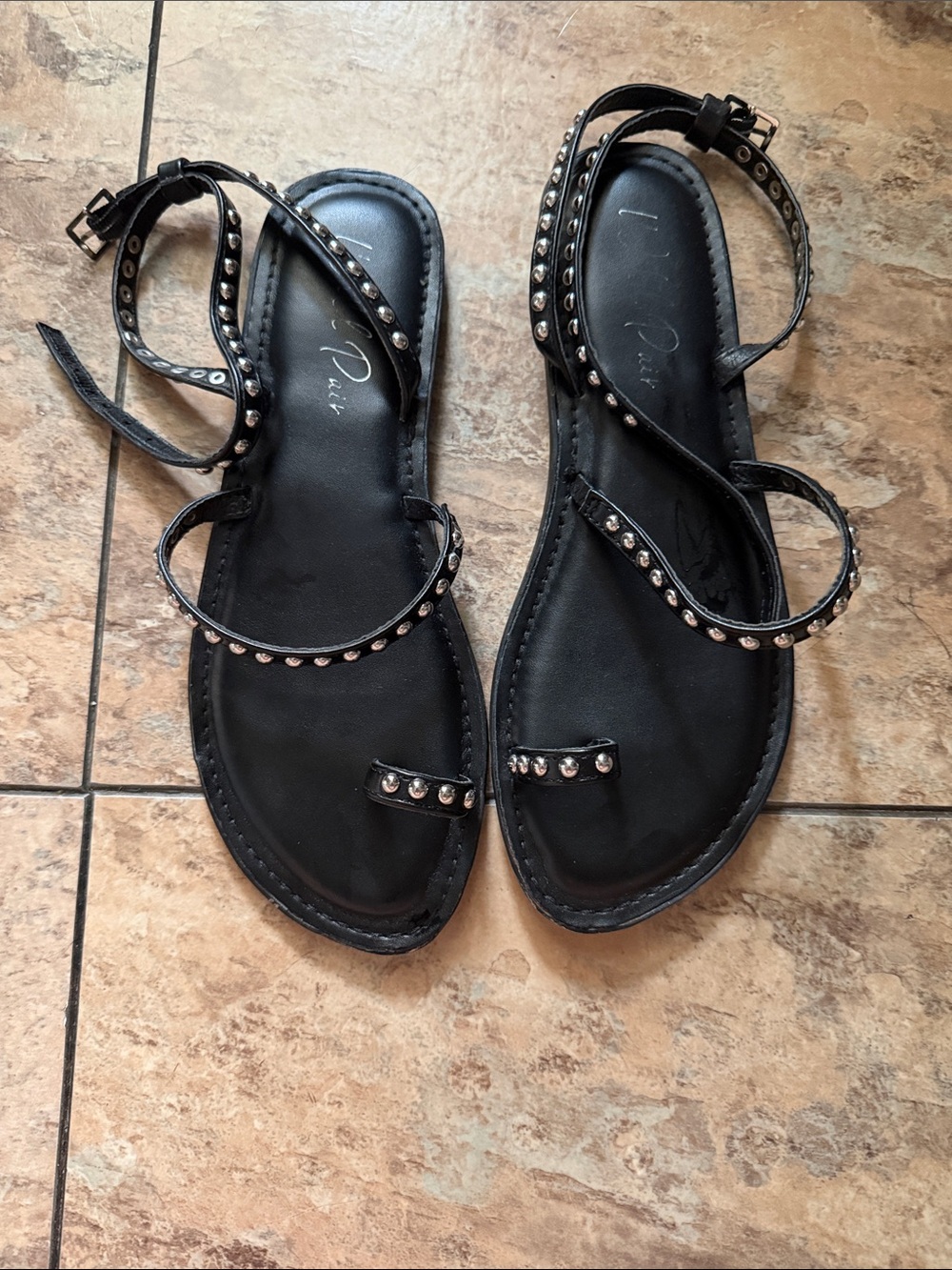 Wild Pair studded flat toe-ring sandals
